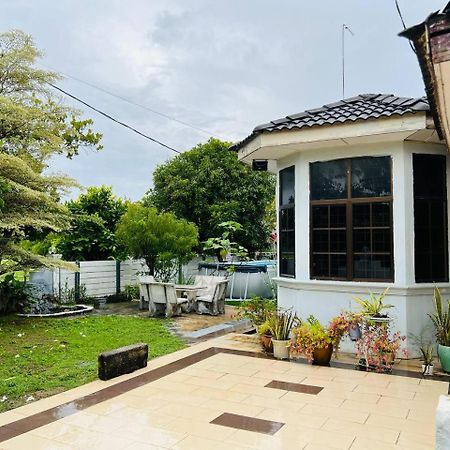 Pulai Field Aa Homestay Kangar Εξωτερικό φωτογραφία